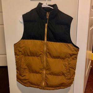 St. John’s Bay Men’s Puffy Vest